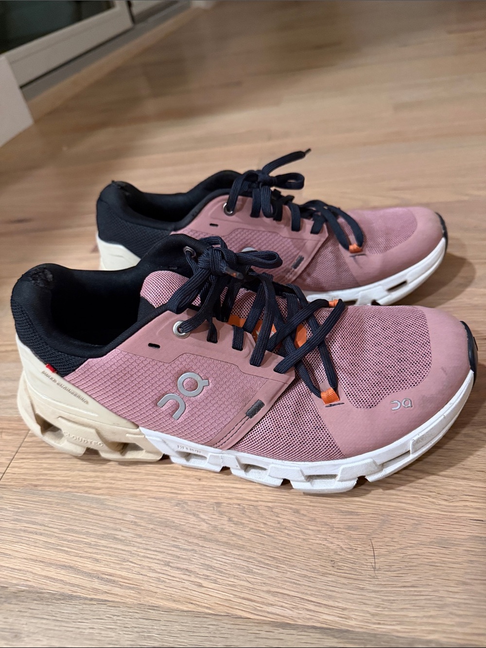 On Cloudswift Women’s Running Shoes Pink Black Size 9